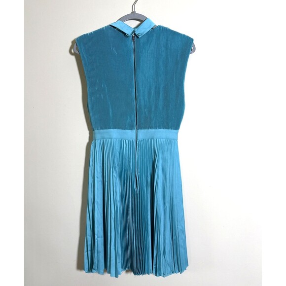 Alice + Olivia Joleen Pleated V Neck Dress Sz 6 Aqua Blue Fit & Flare (W/Flaws) - Picture 3 of 10